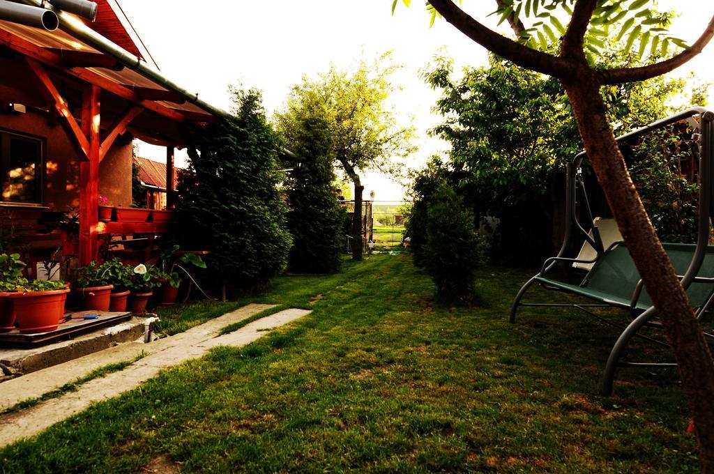 Route 66 Hotel Hateg Bagian luar foto